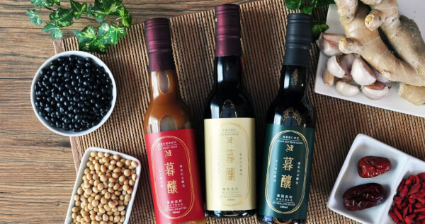 暮釀手工純釀造醬油三入組：醬油膏+純釀黑豆蔭油+純釀壺底油