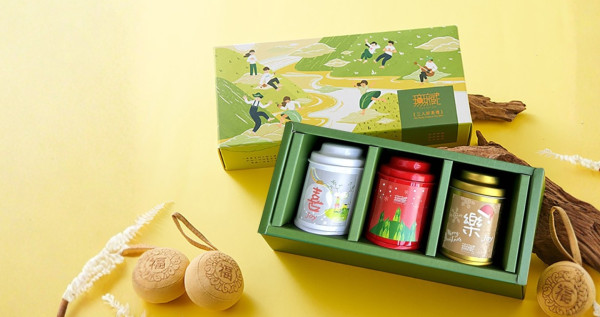 T1【聖誕客製化茶葉禮盒】無藏 公益禮盒 愉悅茶山3入小罐裝精美禮盒 ─ 【清新款】金萱紅茶+金萱綠茶+金萱烏龍